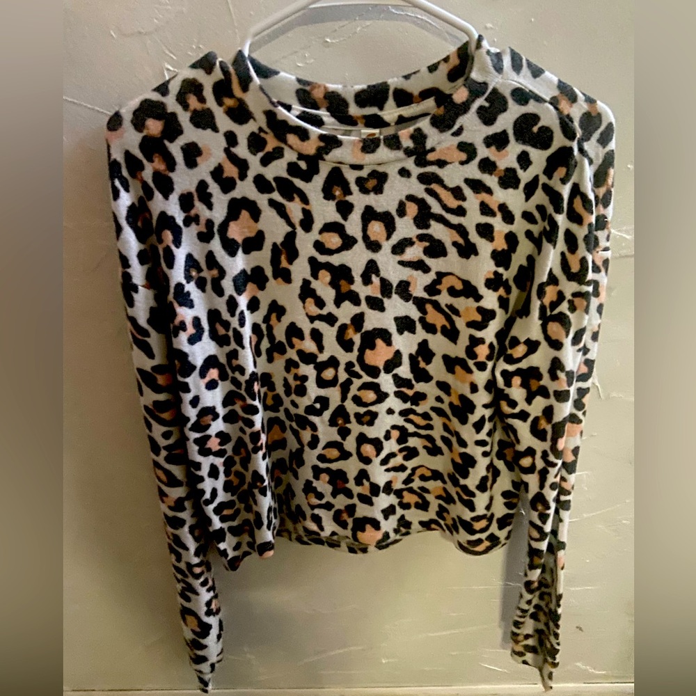 Fornia || Sweater || Cheetah Print || Size: Extra Small